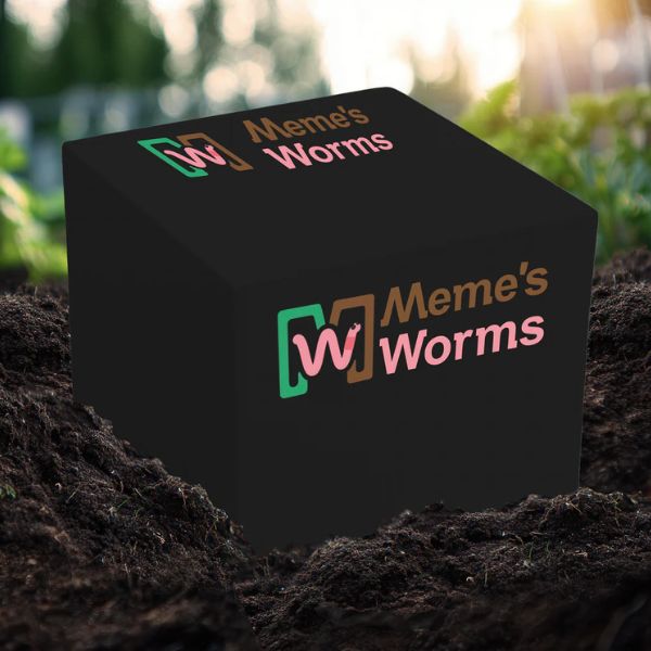 Red Wiggler Composting Worms Living Soil Material Kit