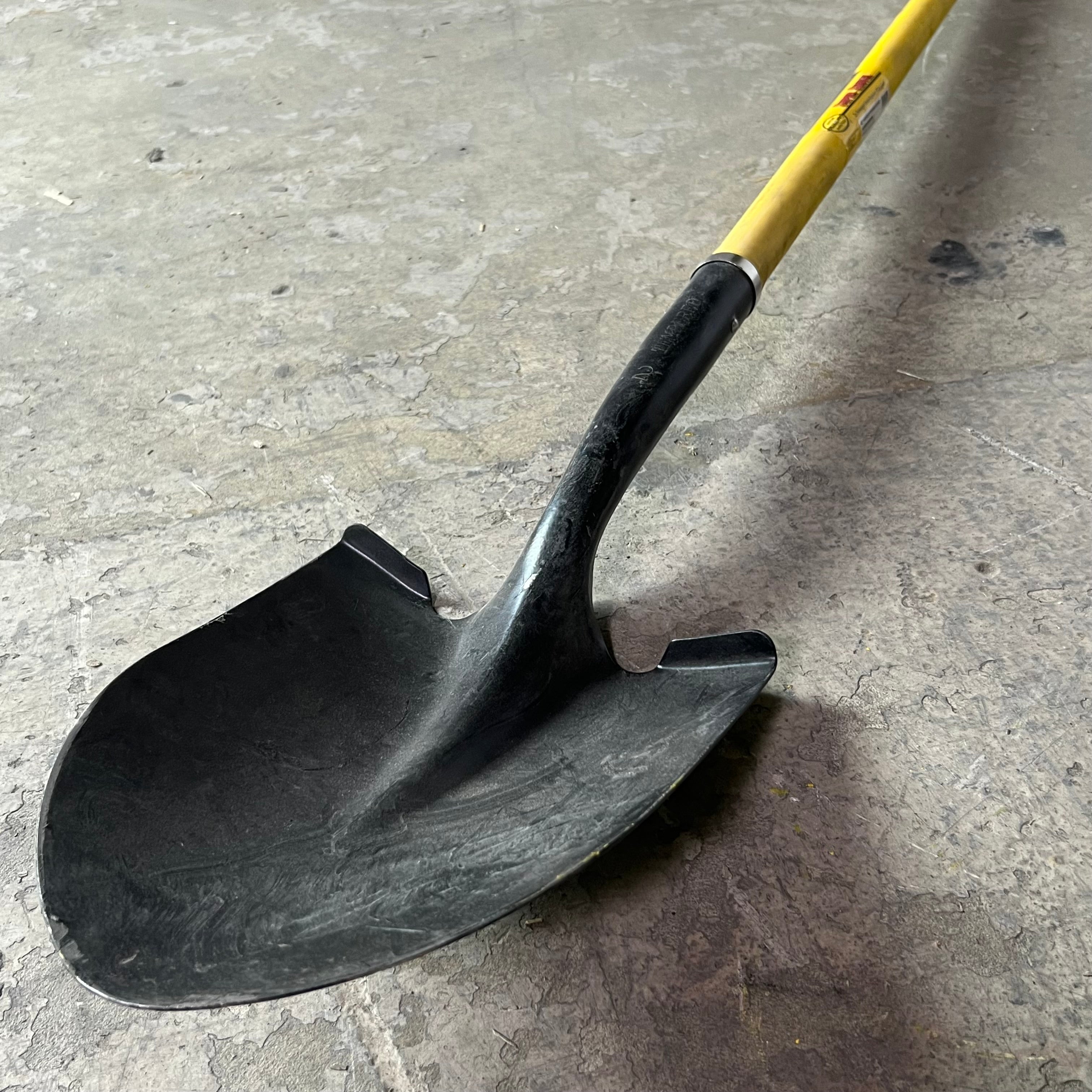 Round Point Super Shovel 48-Inch Handle