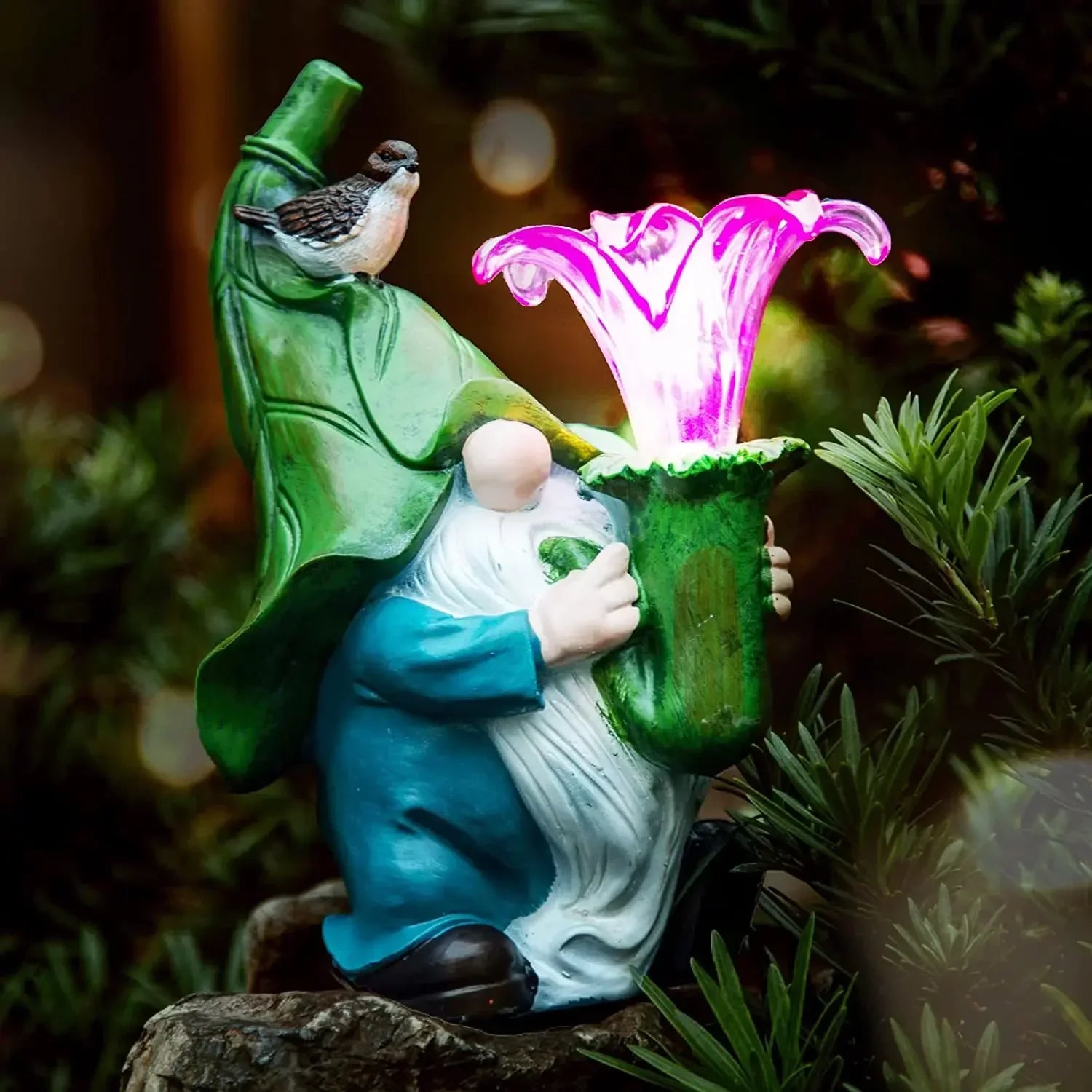 Solar LED Wizard Gnome Garden Statue Welcome Decor Figurine